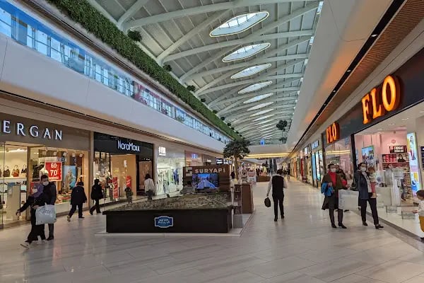 Deepo Outlet Center - Resim 1