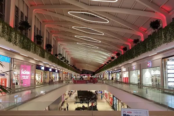 Deepo Outlet Center - Resim 6