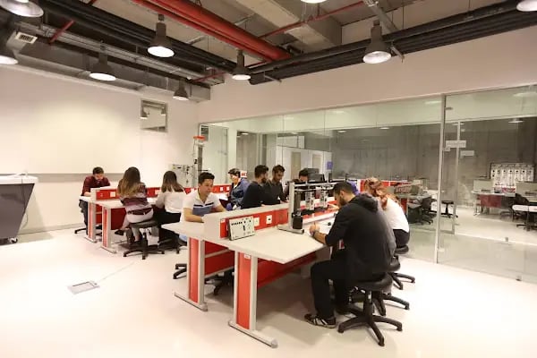 Altınbaş Üniversitesi - Resim 16