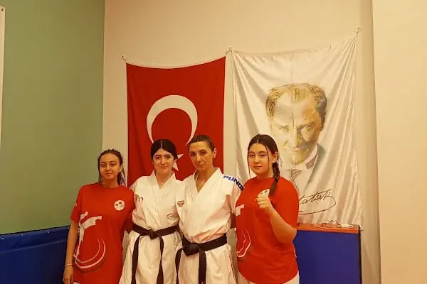 Çi-Yo Çiçek Yolcu Spor Kulübü Bayanlara ve Çocuklara Spor - Resim 11