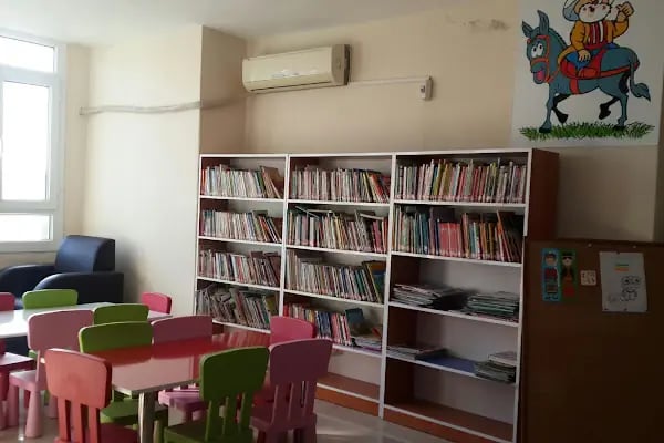 Remzi Oğuz Arık İlçe Halk Kütüphanesi - Resim 14