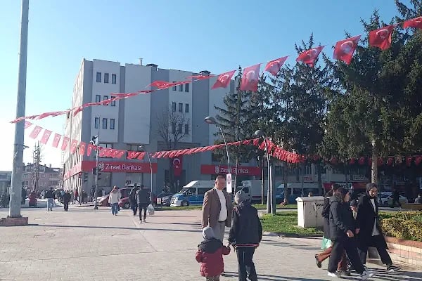 Ziraat Bankası Adapazarı Şubesi - Resim 14