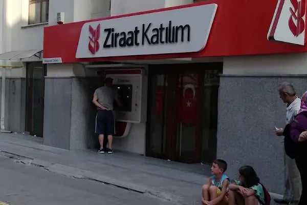 Ziraat Bankası Adapazarı Şubesi - Resim 12
