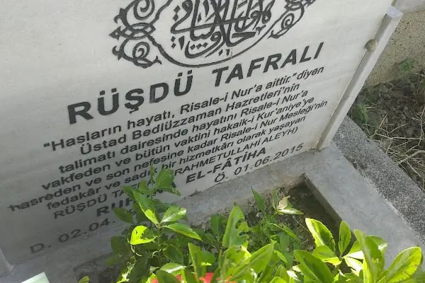 Zübeyir Gündüzalp Mezarı Risale-i Nur Talebesi - Resim 3