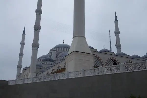 Kayışdağı Merkez Camii - Resim 2