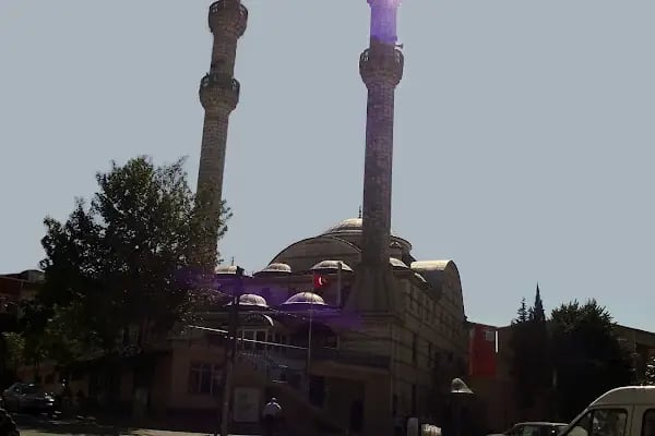 Kayışdağı Merkez Camii - Resim 1