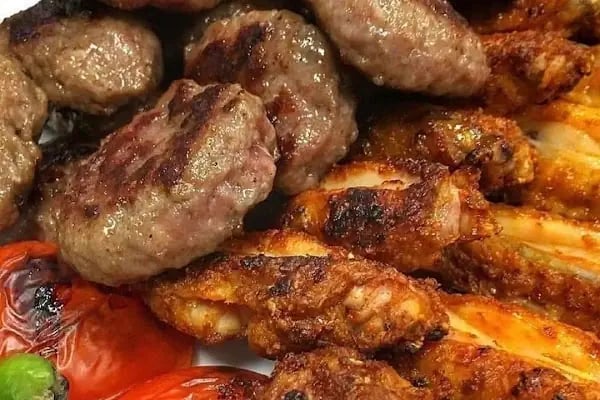 Kardeşler Akçaabat Köfte Salonu - Resim 6