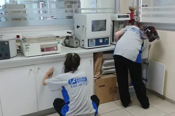 Uçanlar İzmir Temizlik Şirketleri - Ev, Ofis, Okul, Fabrika Temizliği - Resim 3