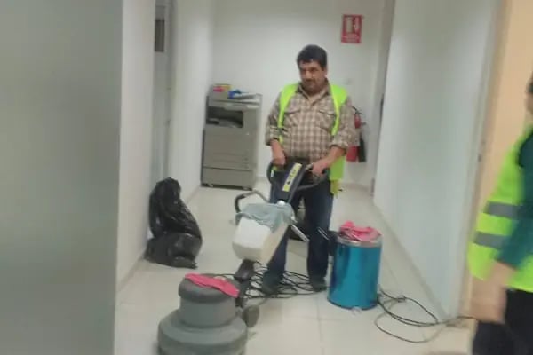 Uçanlar İzmir Temizlik Şirketleri - Ev, Ofis, Okul, Fabrika Temizliği - Resim 5