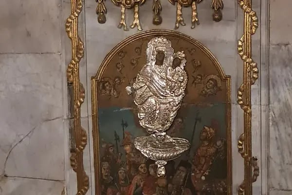Biserica Izvorul Tămăduirii - Resim 19