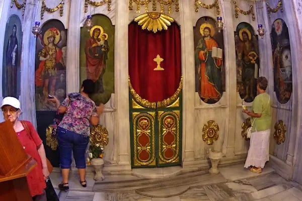 Biserica Izvorul Tămăduirii - Resim 6