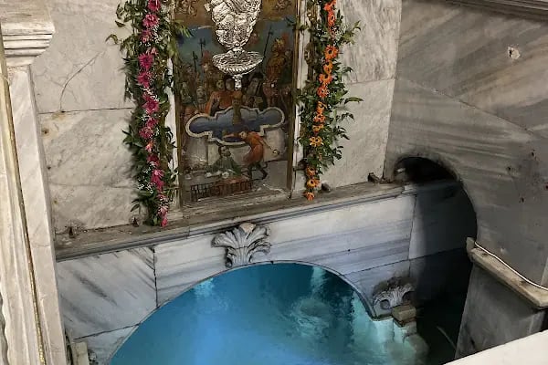 Biserica Izvorul Tămăduirii - Resim 4
