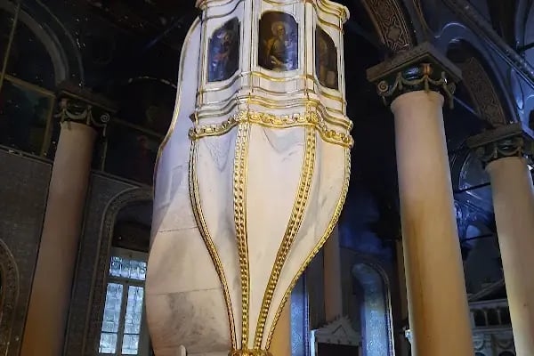 Biserica Izvorul Tămăduirii - Resim 3