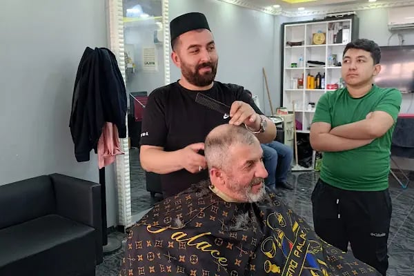 Favori Erkek Kuaförü Nuh Türk - Resim 12