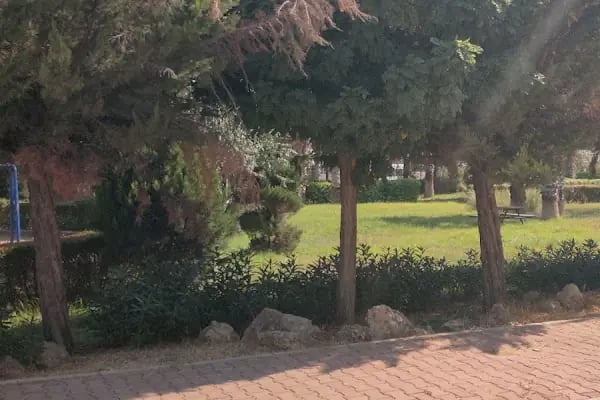 Şehit Hamza Uzguç Parkı - Resim 3