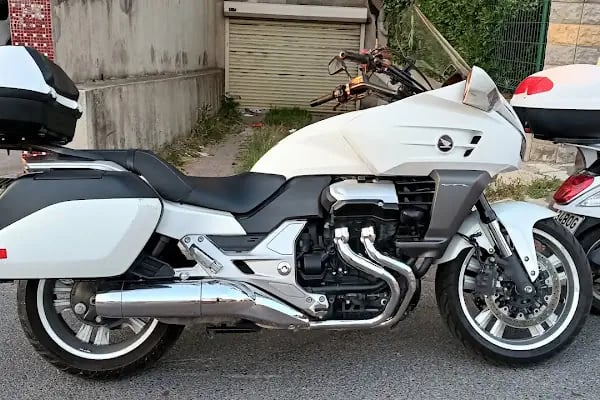 Sinpaş Sinpaş Yapı Endüstri Ve Ticaret Anonim Şirket Helikopter Pisti - Resim 1