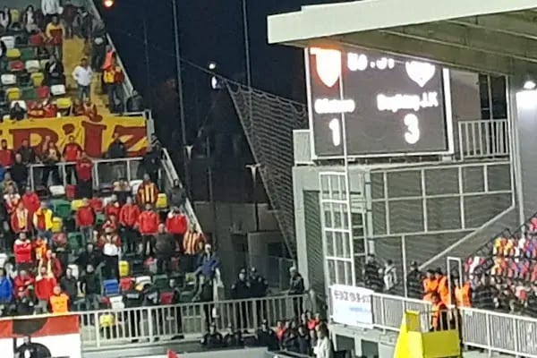 Bornova Stadyumu - Resim 11