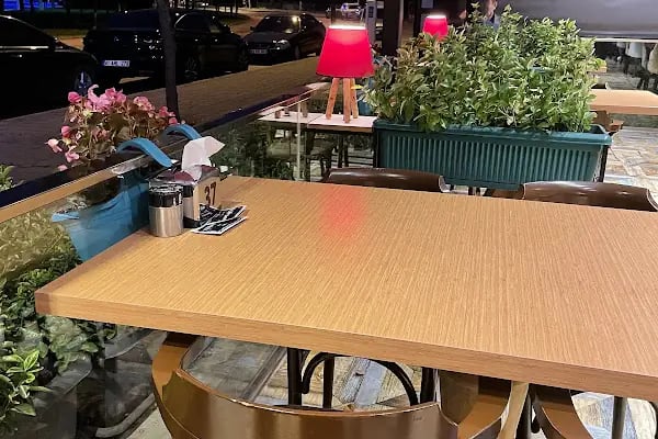 Livadi Cafe & Restaurant - Resim 17