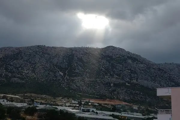 Aydıncık İlçe Stadı - Resim 7