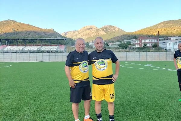 Aydıncık İlçe Stadı - Resim 12
