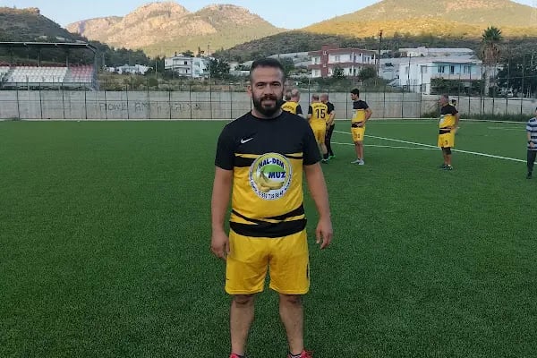Aydıncık İlçe Stadı - Resim 16