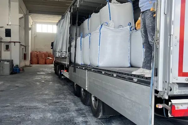 Yeşeren PLASTİK :Geri dönüşüm plastik hammadde çapak granül ve hurda alım satım merkezi - Resim 2