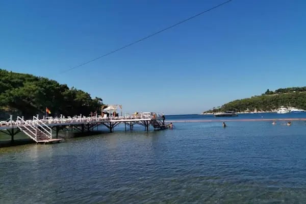 Ada Beach Club - Resim 4