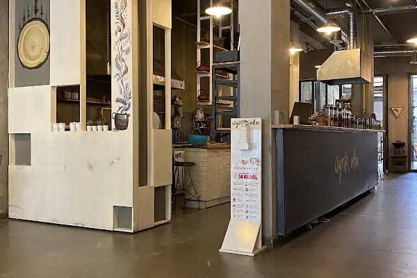Aura Cafe &amp; Patisserie - Resim 15