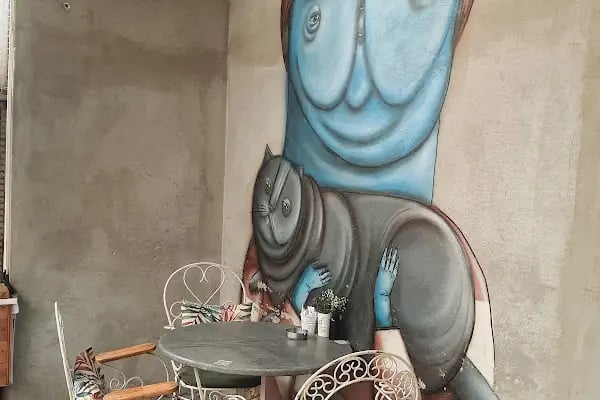 Aura Cafe &amp; Patisserie - Resim 3