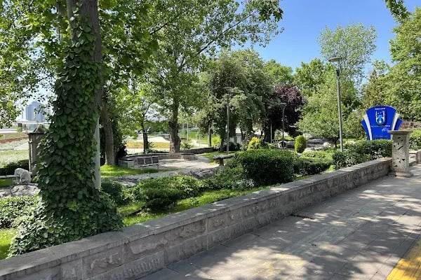Cumhurİyet Parkı - Resim 1