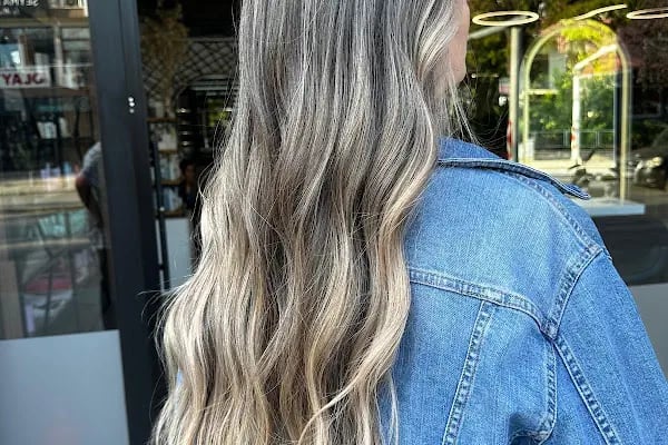 HÜSEYİN BAŞAR HAIR DESIGN STUDIO - Resim 16