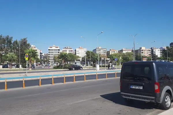 Bostanlı İskele Tramvay Durağı - Resim 12
