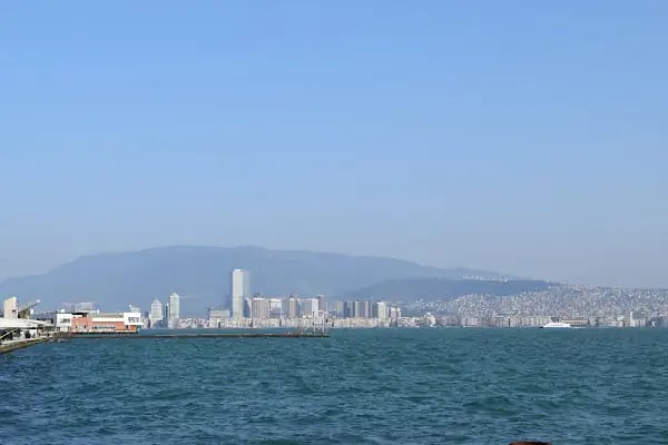 Bostanlı İskele Tramvay Durağı - Resim 16