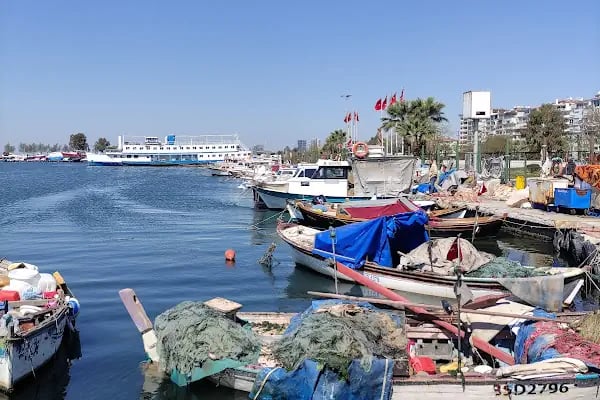 Bostanlı İskele Tramvay Durağı - Resim 2