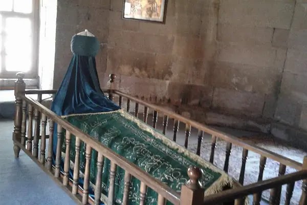 ULAŞ BABA TÜRBESİ - Resim 14