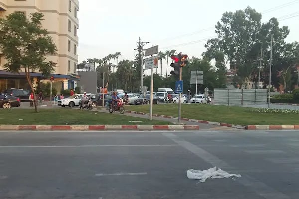 Valilik Metro İstasyonu - Resim 14