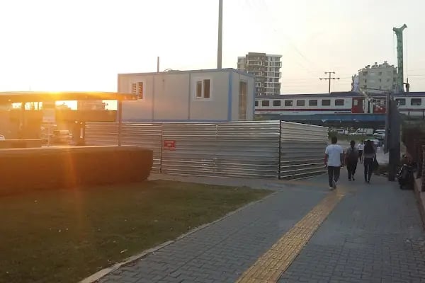 Valilik Metro İstasyonu - Resim 10