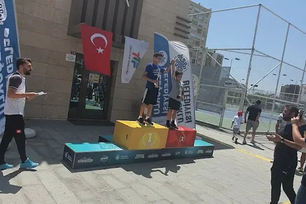 Selçuklu Belediyesi Tenis Kortu - Resim 4
