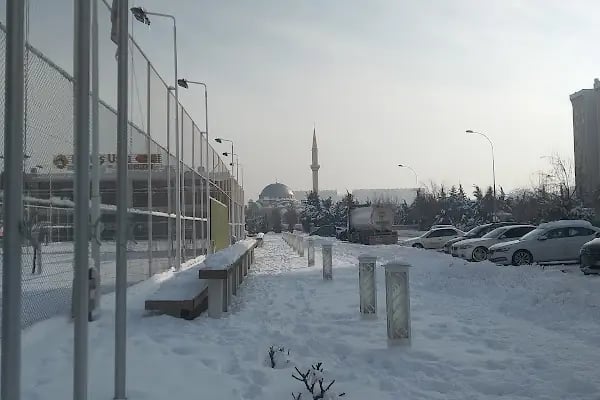 Selçuklu Belediyesi Tenis Kortu - Resim 12
