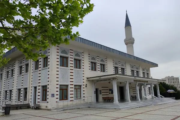 ŞEHİT TAHSİN GEREKLİ CAMİİ VE KURAN KURSU - Resim 6
