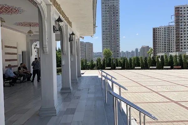 ŞEHİT TAHSİN GEREKLİ CAMİİ VE KURAN KURSU - Resim 8