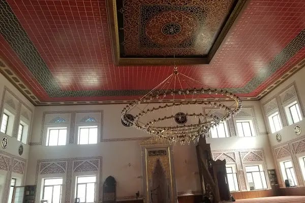 ŞEHİT TAHSİN GEREKLİ CAMİİ VE KURAN KURSU - Resim 3