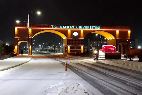 Kafkas Üniversitesi İlahiyat Fakültesi - Resim 7
