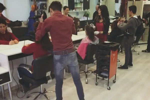 Latife Bayan Kuaförü Ve Güzellik Merkezi - Resim 13