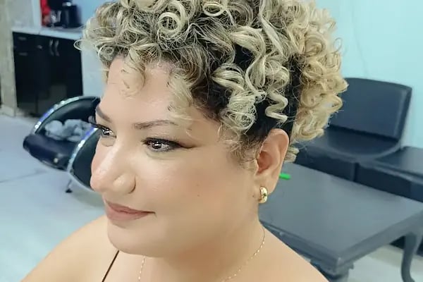 Latife Bayan Kuaförü Ve Güzellik Merkezi - Resim 11