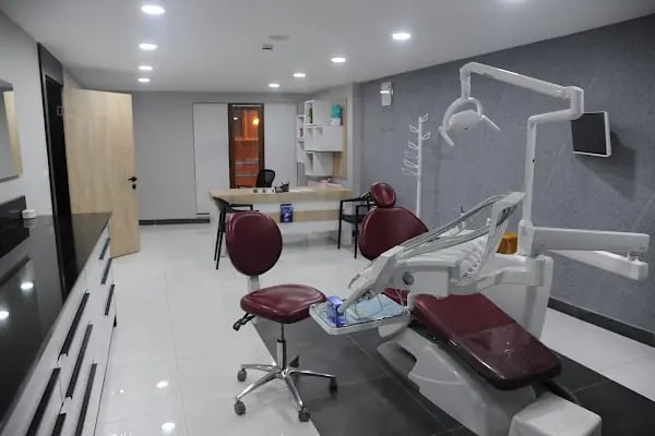 Dentalioğlu Ağız Ve Diş Sağlığı Polikliniği - Susurluk - Resim 15