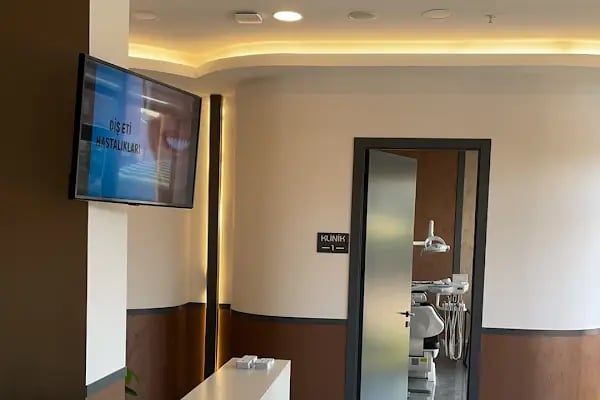 BatıKlinik Ağız ve Diş Sağlığı Polikliniği - Protez Uzmanı, Batıkent İmplant Tedavisi, Batıkent Diş Hekimi - Resim 3