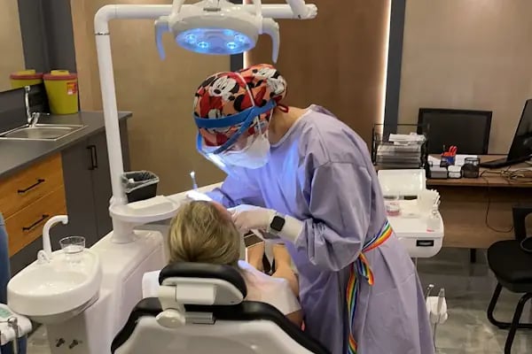 BatıKlinik Ağız ve Diş Sağlığı Polikliniği - Protez Uzmanı, Batıkent İmplant Tedavisi, Batıkent Diş Hekimi - Resim 16