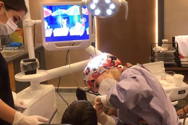 BatıKlinik Ağız ve Diş Sağlığı Polikliniği - Protez Uzmanı, Batıkent İmplant Tedavisi, Batıkent Diş Hekimi - Resim 13