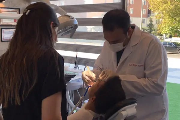 BatıKlinik Ağız ve Diş Sağlığı Polikliniği - Protez Uzmanı, Batıkent İmplant Tedavisi, Batıkent Diş Hekimi - Resim 18
